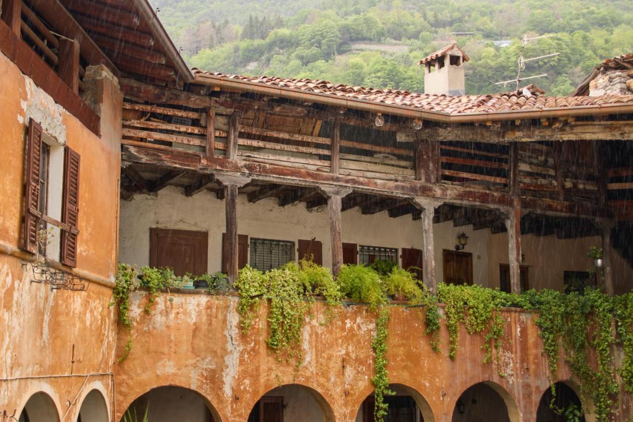 Charme Nel Borgo Di Bienno Di Design, Natura & Relax Exteriör bild
