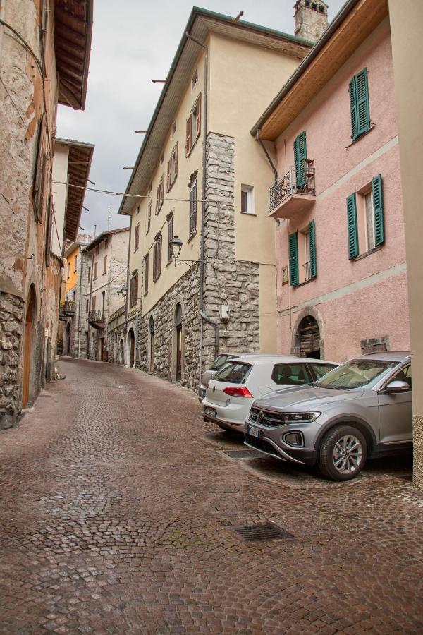 Charme Nel Borgo Di Bienno Di Design, Natura & Relax Exteriör bild
