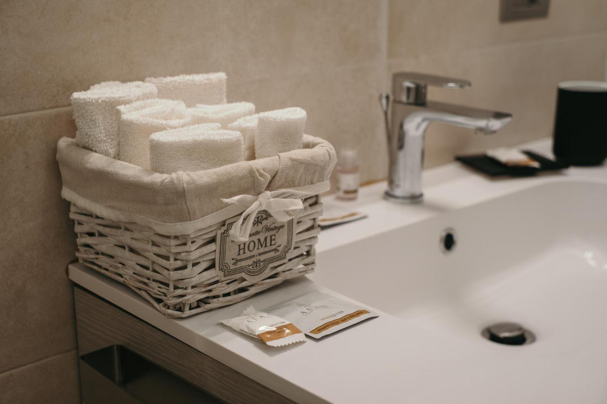 Charme Nel Borgo Di Bienno Di Design, Natura & Relax Exteriör bild