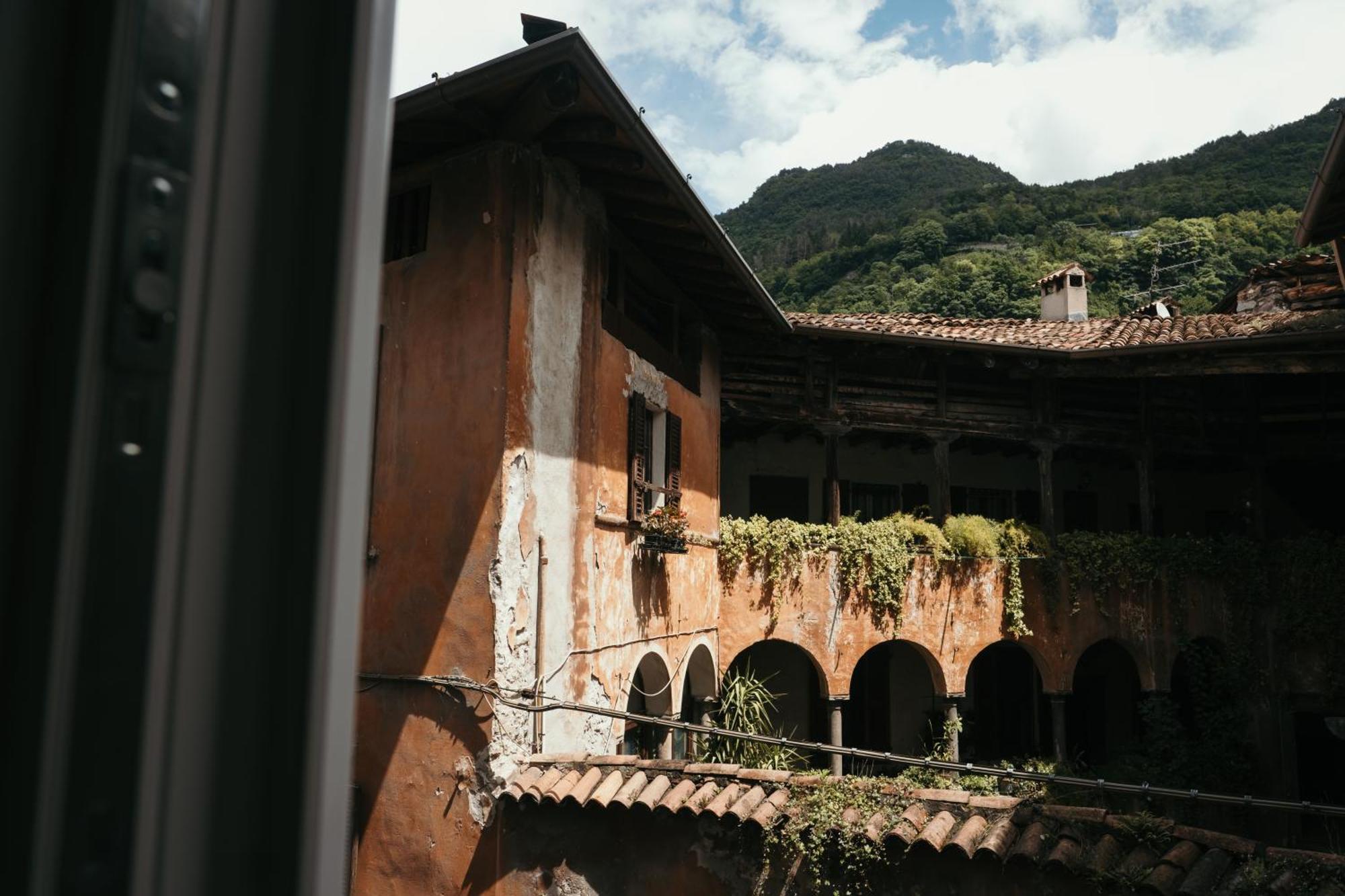 Charme Nel Borgo Di Bienno Di Design, Natura & Relax Exteriör bild